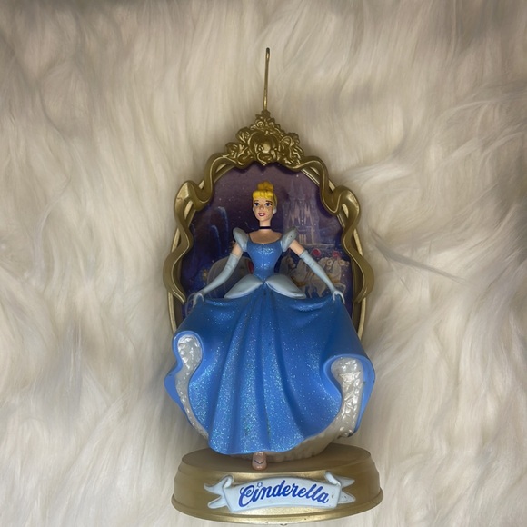 Vintage Disney Cinderella Hallmark Keepsake Christmas Ornament / NIB - Picture 5 of 6